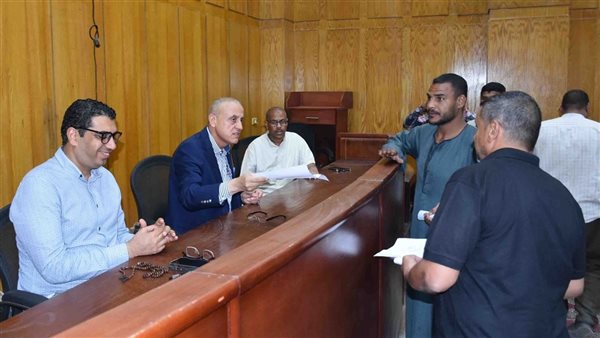 محافظ الأقصر ولقاء