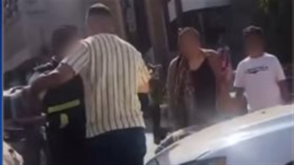 الاعتداء على رجل