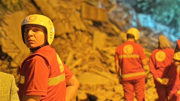 تفاصيل انهيار عقار