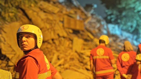 انهيار عقار السيدة