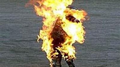 مبيض محارة يشعل النيران في والدته بالمنوفية بعدما منعته من شراء المخدرات