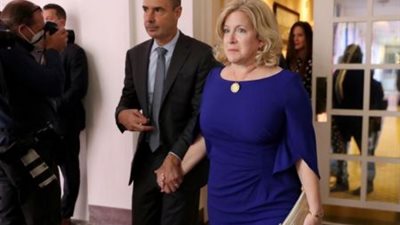 إصابة زوجة وزير العمل الأمريكي بفيروس كورونا بعد احتفال حضره الرئيس ترامب