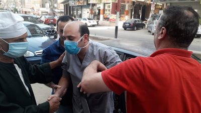 بينهم طبيب كفر الشيخ الذي فقد بصره بالعزل.. 5 أطباء يخوضون انتخابات “النواب”