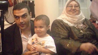 وفاة والدة الشهيد أحمد المنسي ودفنها بجوار نجلها في العاشر من رمضان