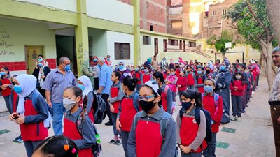 جولة بمحافظات مصر.. كيف استقبلت المدارس العام الدراسي الجديد في ظل كورونا؟ (صور)