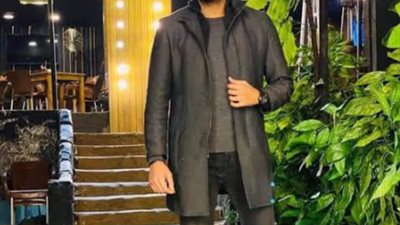 شاب يشن هجومًا على مطعم اليوتيوبر عمرو راضي: بيدفعنا 100 جنيه عشان نتصور معاه (صورة)