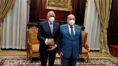 “عبد العال” يهنئ رئيس الشيوخ بانعقاد الفصل التشريعي