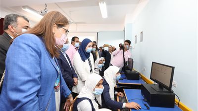 بمشاركة عدد من الوزراء.. “تحيا مصر” يفتتح مدرسة بعد تطويرها بسوهاج