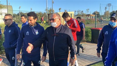 هاني أبوريدة يدعم بيراميدز قبل نهائي الكونفدرالية (صور)