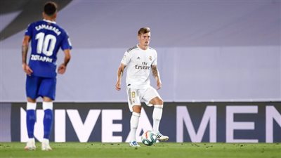 كروس يتحدث عن مواجهة مونشنجلادباخ.. ويرد على الانتقادات الموجهه له