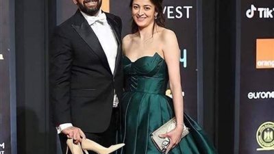 زوج ابنة نجلاء فتحي: “واحدة شايلة بيتي على راسها 15 سنة مش هشيل جزمتها؟!”