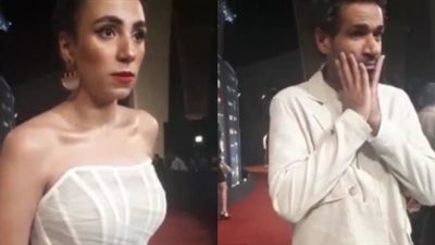 صدقي صخر وزينب غريب يقلدان “شارلي شابلن” قبل مشاهدة فيلمه في مهرجان الجونة (فيديو)