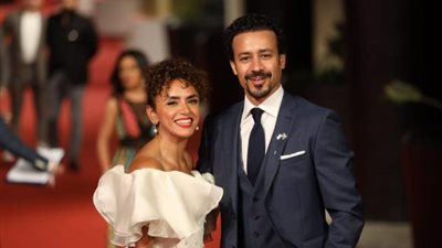 أحمد داوود يخطو على “ريد كاربت” في سادس أيام “الجونة السينمائي” بدون علا رشدي (صور)