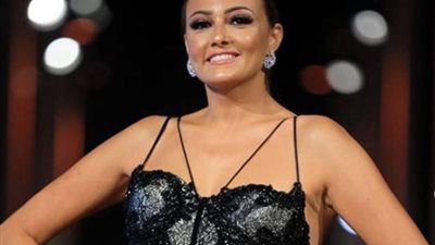 زواج بشرى في حفل ختام مهرجان الجونة السينمائي بدورته الرابعة (تفاصيل)