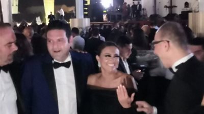 لحظة إعلان خطوبة بشرى من سالم هيكل بعد حفل ختام “الجونة السينمائي” (صور وفيديو)