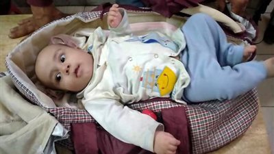 العثور على طفل حديث الولادة داخل شنطة أطفال بدمنهور