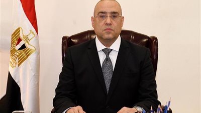 “الإسكان”: تنفيذ شبكة كهرباء المنطقة الصناعية الثامنة بمدينة السادات