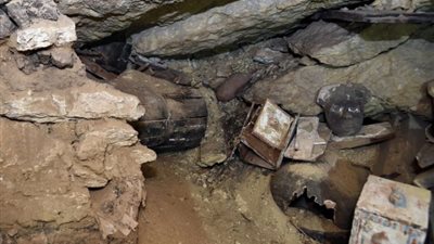 “زاهي حواس” يكشف حقيقة وجود الزئبق الأحمر داخل مقابر المصريين القدماء