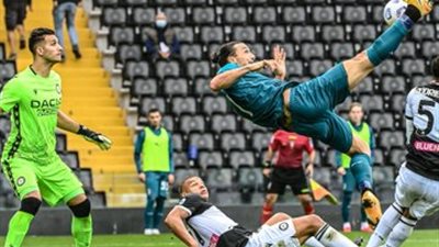 أول تعليق من إبراهيموفيتش بعد هدفه الرائع في شباك أودينيزي