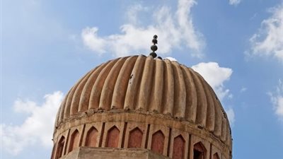 رغم وجود الشاهد .. ضريح الشيخ عبد الله البلتاجى بالغربية خارج اهتمام الآثار الإسلامية (صور)