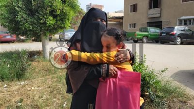 بعد نشر “القاهرة 24” استغاثة والدتها.. محافظ الفيوم يوجه “الصحة والتأمين” بعلاج الطفلة حبيبة