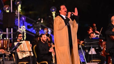 “كايرو ستيبس” تحتفل بألبومها الجديد “ديوان كافيه” في مهرجان الموسيقى العربية (صور)