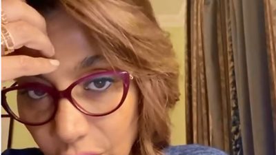 بسمة وهبة تناشد الرجال: “خفوا على الستات شوية” (فيديو)