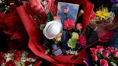 الحب في زمن كورونا.. أدوات الوقاية من الفيروس بديلا للورود والدباديب (صور)