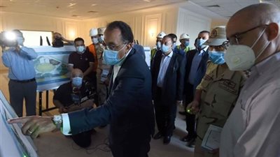 رئيس الوزراء ووزير الاتصالات يتفقدان أعمال تطوير مبنى متحف البريد المصري التاريخي بالعتبة