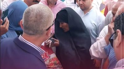 محافظة الأقصر تفجر مفاجأة بشأن واقعة طلب سيدة استخراج بطاقة تموينية من المحافظ 