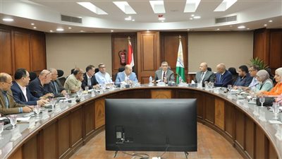 محافظ الجيزة يكلف بسرعة طرح المشروعات الجديدة لتحسين مستوى الخدمات المقدمة للمواطنين