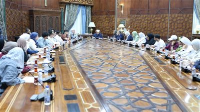 شيخ الأزهر لطلاب جامعتي جورج واشنطن والجامعة الأمريكية: العالم اليوم فقد عقله.. ومحاولات إقصاء الدين سبب تعاسة الإنسان