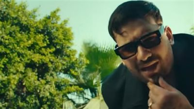 بعد أزمته مع الموسيقيين.. مسلم يطرح أحدث أعماله الغنائية غلط 