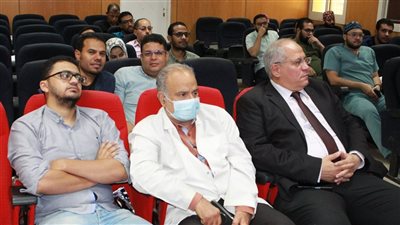 إقامة ورشة عمل بكلية طب جامعة أسوان تحت عنوان استخدام المناظير في جراحات الفتق 
