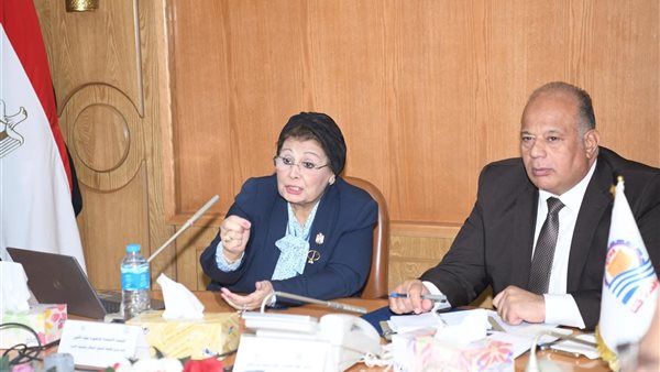 خلال الاجتماع