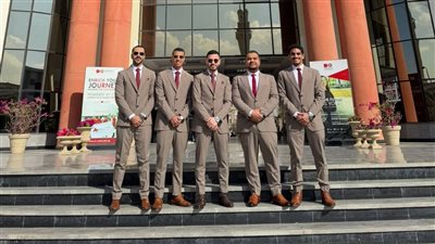 ابتكار جديد بمشروع تخرج طلاب هندسة الأكاديمية الكندية.. كرسي ذكي لمساعدة ذوي الإعاقة الحركية على الوقوف | صور