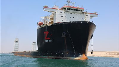 أسامة ربيع: لا بديل لقناة السويس.. والطرق البرية والسكك الحديدية لا يمكنها المنافسة