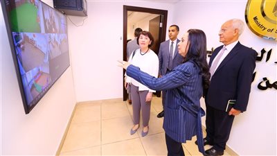 وزيرة التضامن: ندرس إمكانية دعم مستفيدي تكافل وكرامة منذ الحضانة | صور