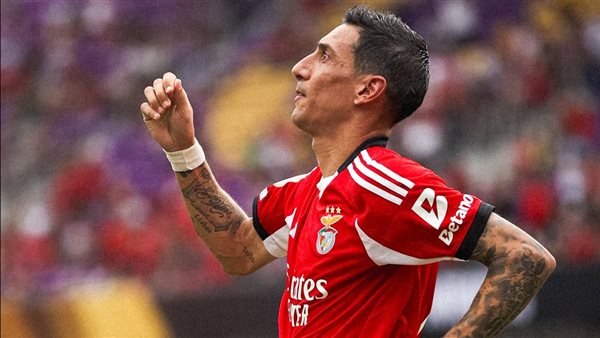 مباراة بنفيكا وأوكلاند