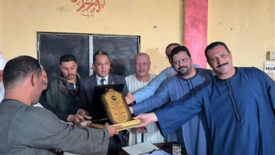 بعد سقوط قتيل بالخطأ.. إنهاء خصومة ثأرية بين عائلتين في قنا | صور