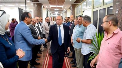 ممر شرفي لتكريم رئيس جامعة بني سويف