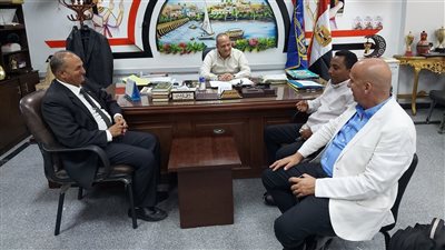 وكيل تعليم أسوان يستقبل فريق عمل مشروع 