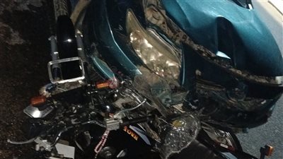 مصرع شاب في حادث تصادم دراجة نارية بسيارة ملاكي بالفيوم