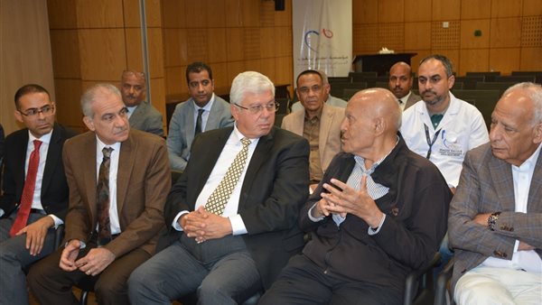 مجدي يعقوب ووزير