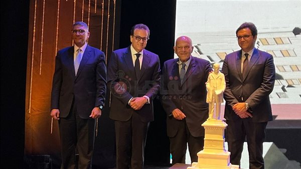 الدكتور خالد عبدالغفار