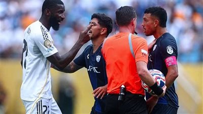 صحفي يكشف موقف فيفا من واقعة العنصرية بين روديجير ولاعب باتشوكا في مونديال الأندية