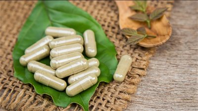 مكمل غذائي شائع يضر بصحة الكبد.. تعرف عليه