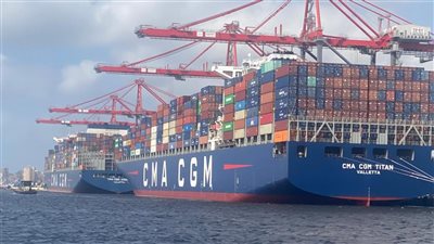 بحمولة 285 ألف طن.. ميناء الإسكندرية يشهد رسوًا لسفينتي الحاويات العملاقتين 