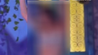 راقصة روسية تتقاضى 100 ألف جنيه كل نصف ساعة وتعرض بدلتها بـ1000 دولار