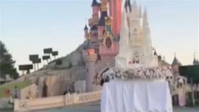 فضيحة في ديزني لاند باريس.. حفل زفاف مزيف بين رجل وطفلة يثير الجدل